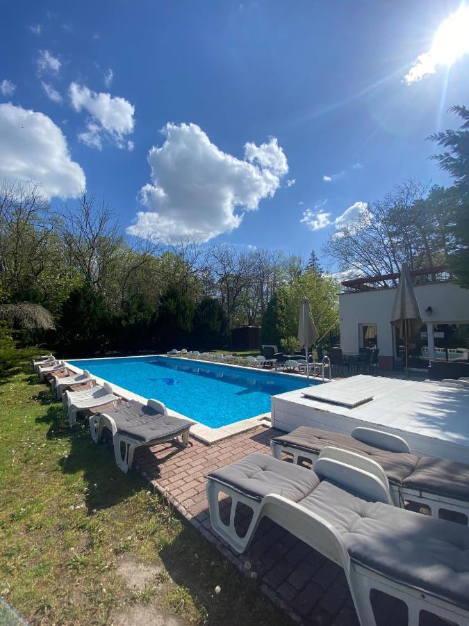 Fonix Hotel Balatonföldvár Εξωτερικό φωτογραφία