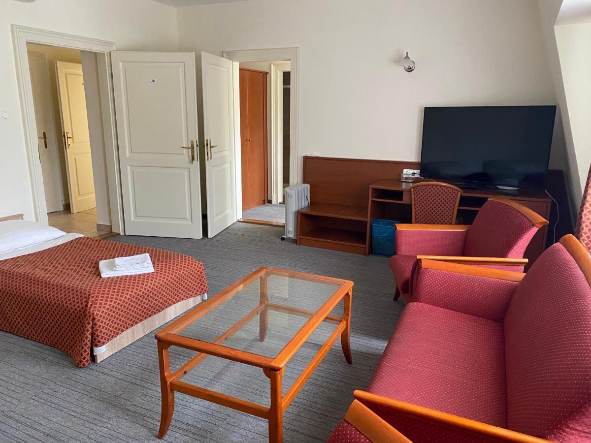 Fonix Hotel Balatonföldvár Εξωτερικό φωτογραφία