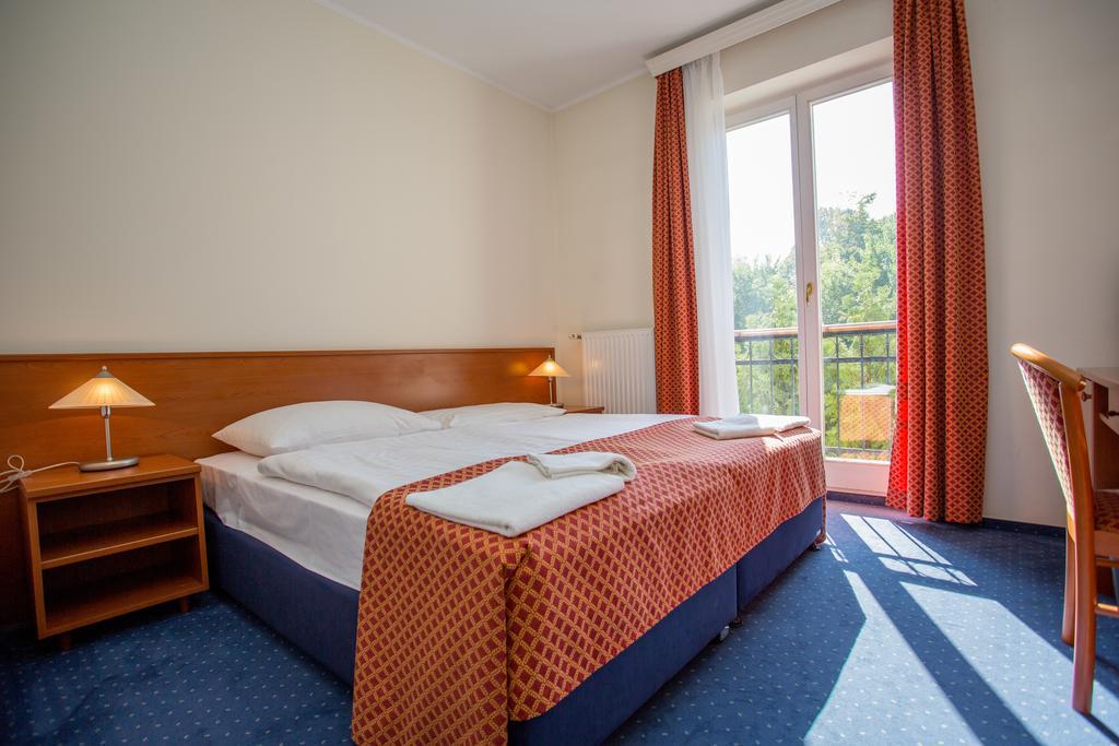 Fonix Hotel Balatonföldvár Εξωτερικό φωτογραφία